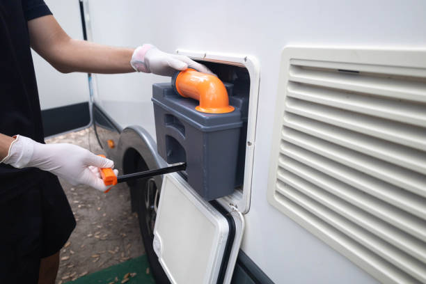 Affordable portable toilet rental in Easton, CA